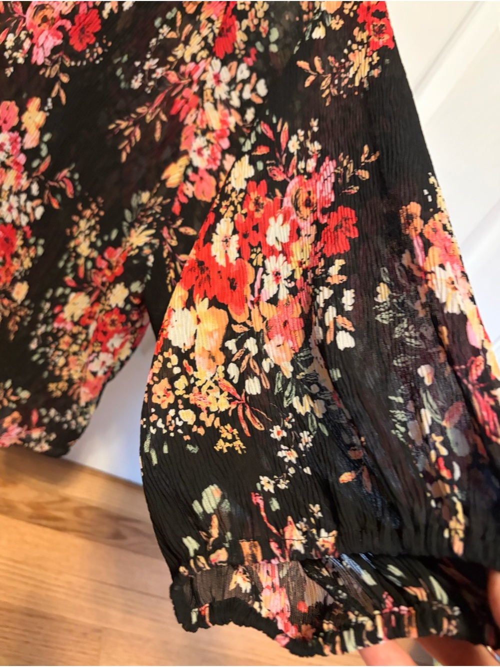 Counterparts Black Floral Ruffle-Neck Blouse with Red & Pink Blooms-XL NWOT - Picture 6 of 6